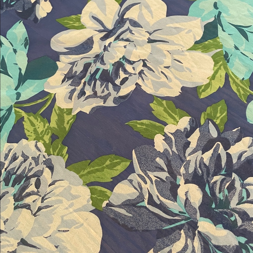 Harold's Vibrant Floral Scarf - Picture 4 of 7